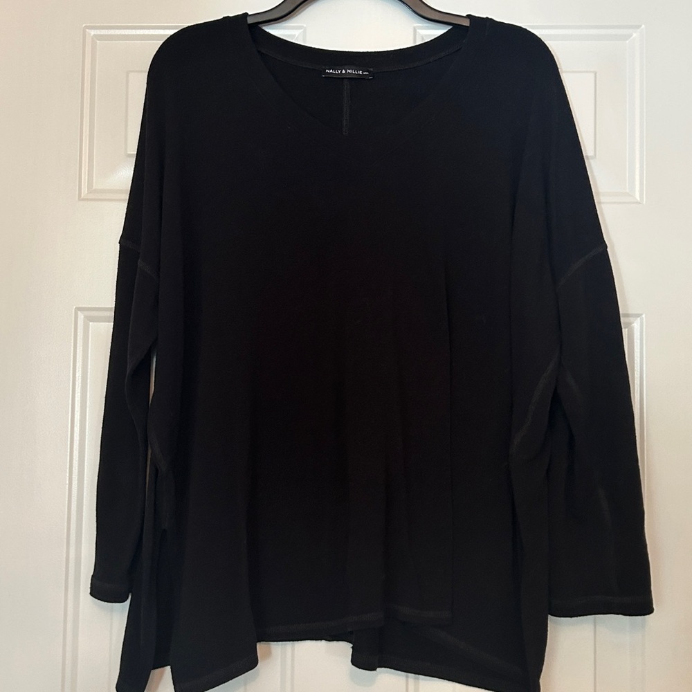 Nally & Millie V-Neck Knit Top L/XL Black Loose Minimalist Basic Casual
